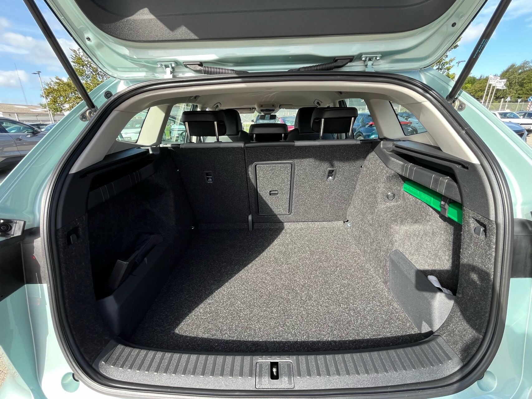 Sølv Skoda Enyaq fra 2024