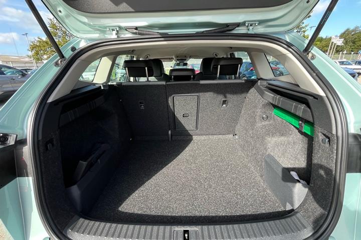Sølv Skoda Enyaq fra 2024