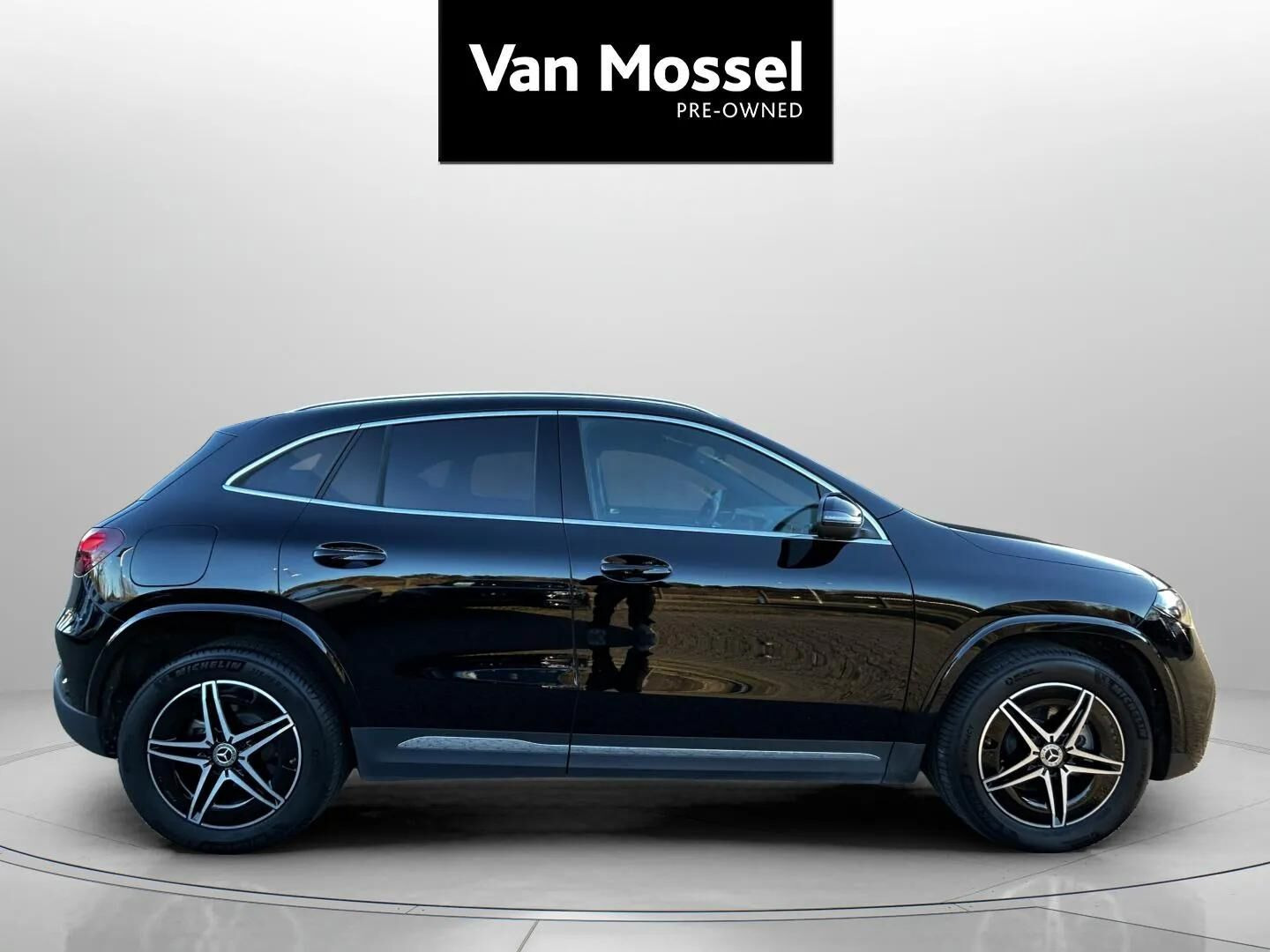 Sort Mercedes EQA250+ fra 2024