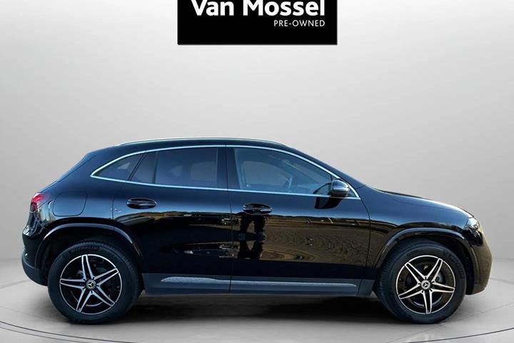Sort Mercedes EQA250+ fra 2024