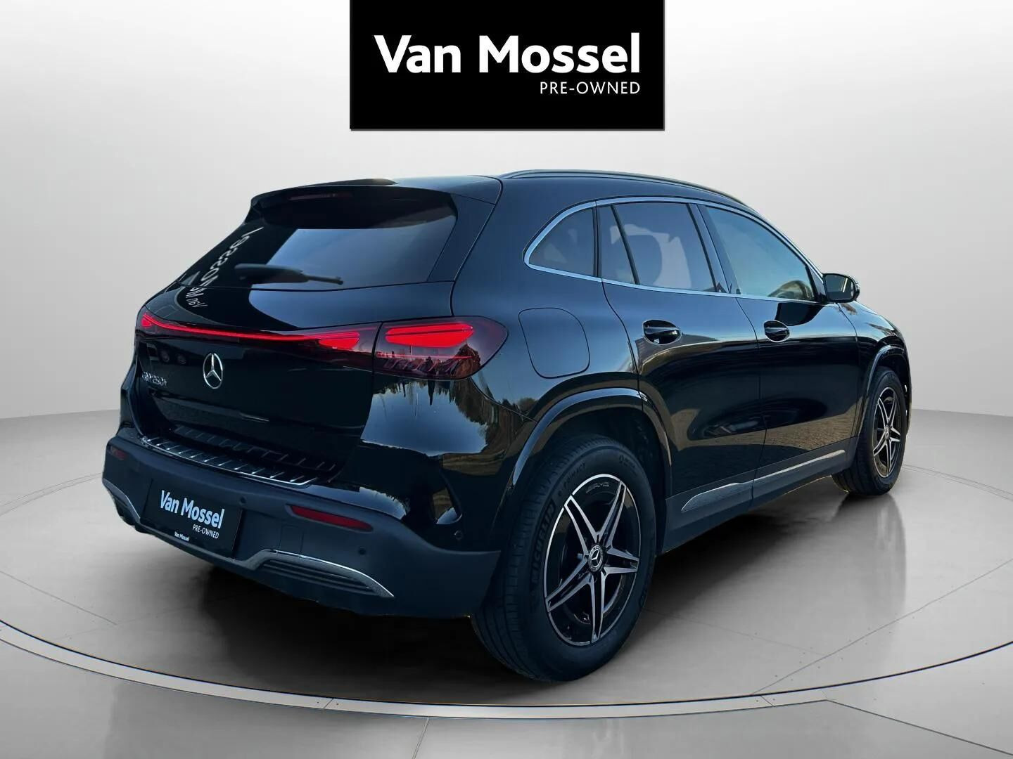 Sort Mercedes EQA250+ fra 2024