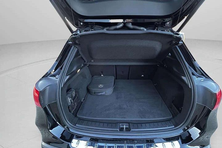 Sort Mercedes EQA250+ fra 2024