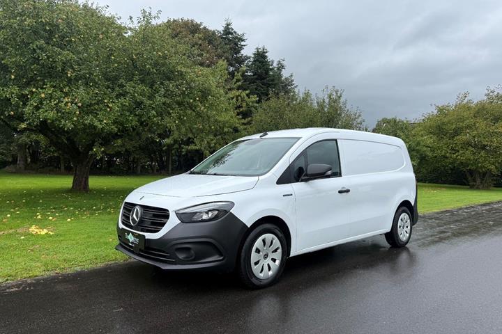 Hvid Mercedes eCitan fra 2023