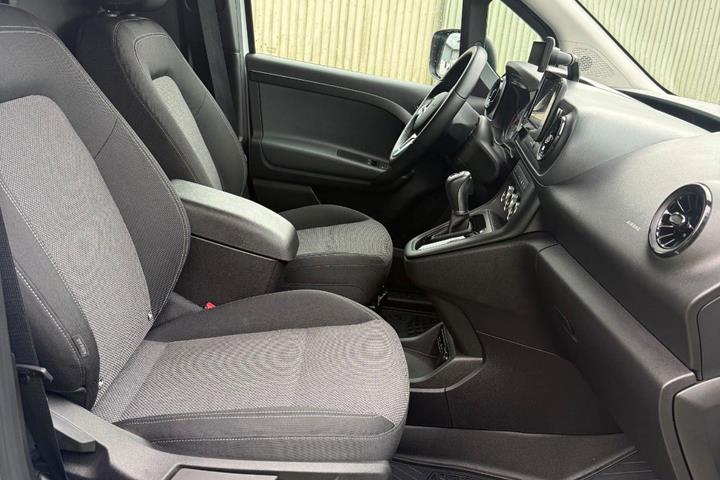 Hvid Mercedes eCitan fra 2023
