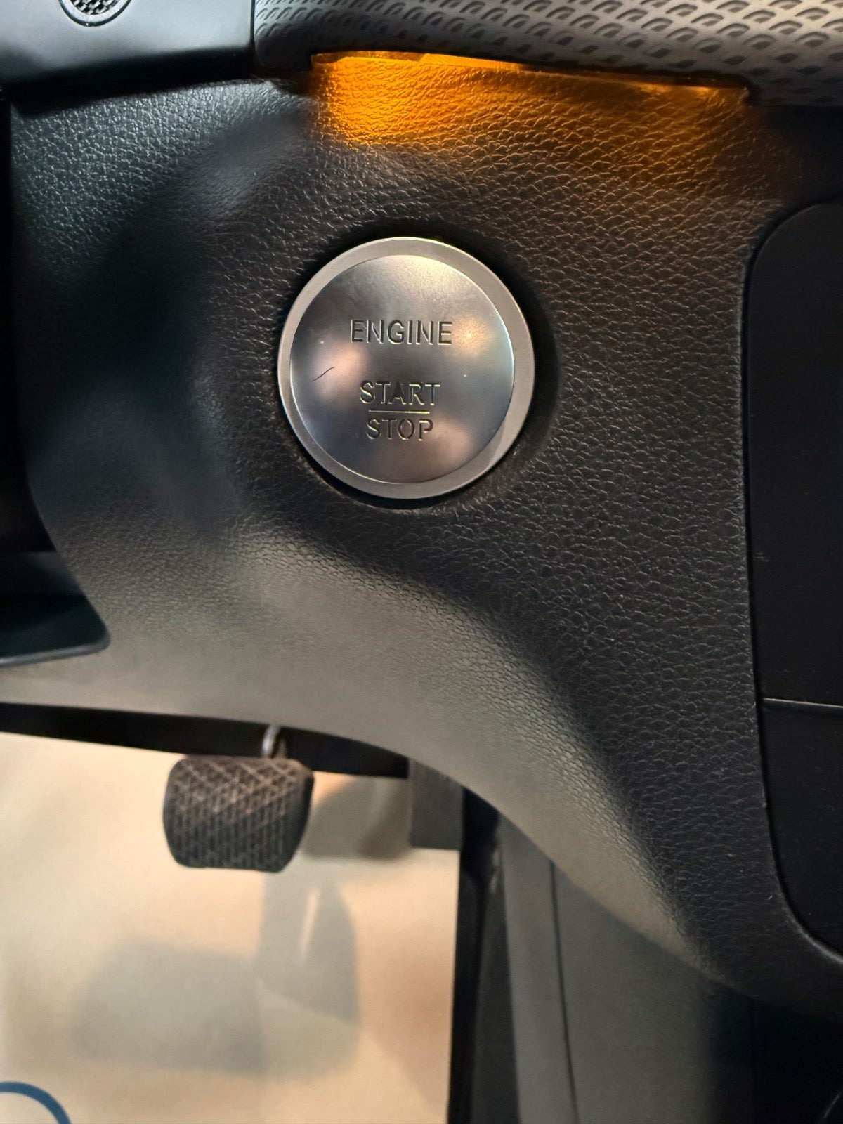 Sort Mercedes B200 d fra 2019