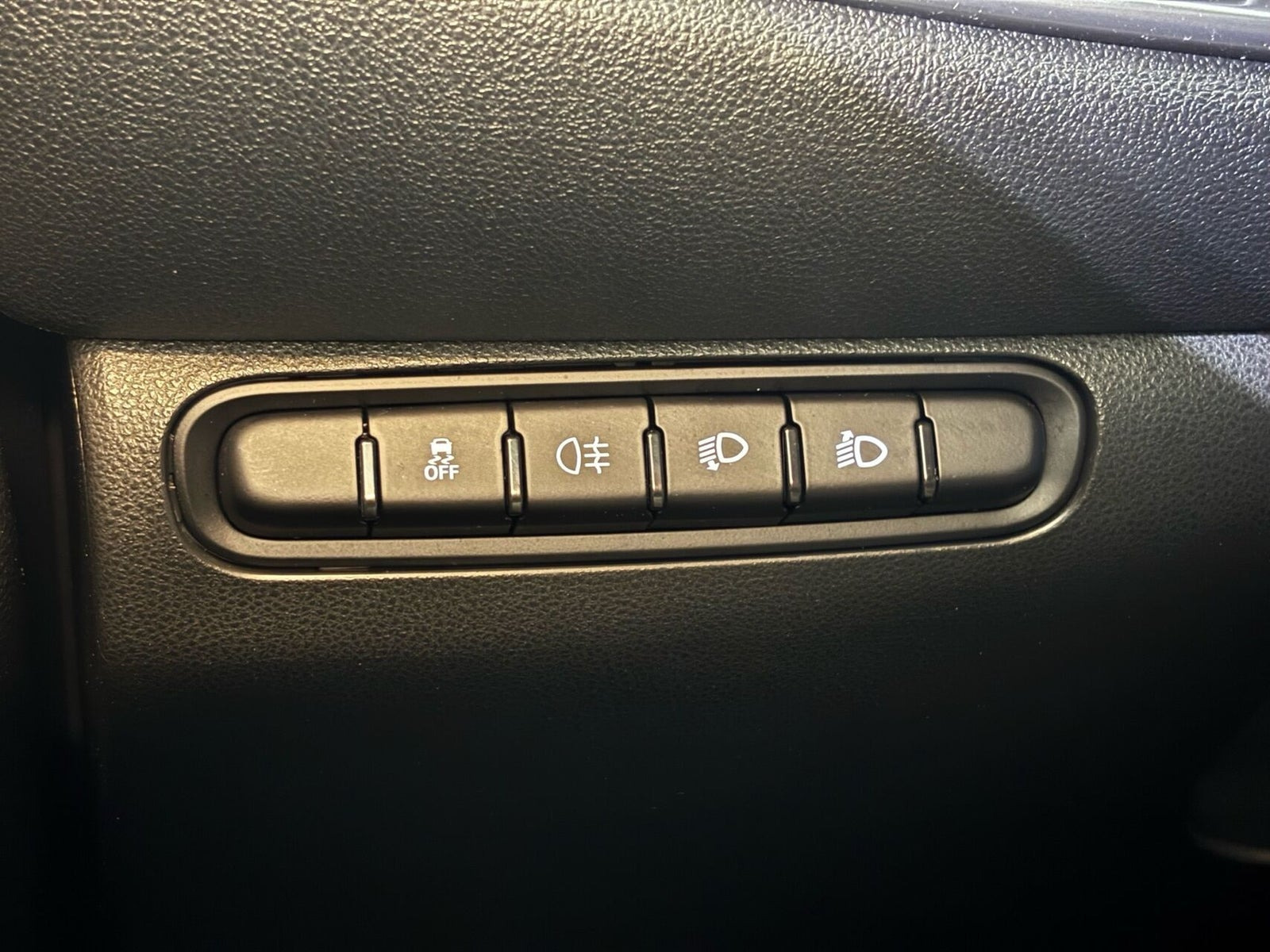 Hvid Fiat 500e fra 2023