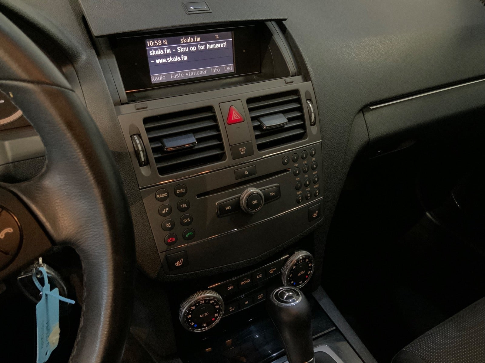 Sort Mercedes C180 fra 2010