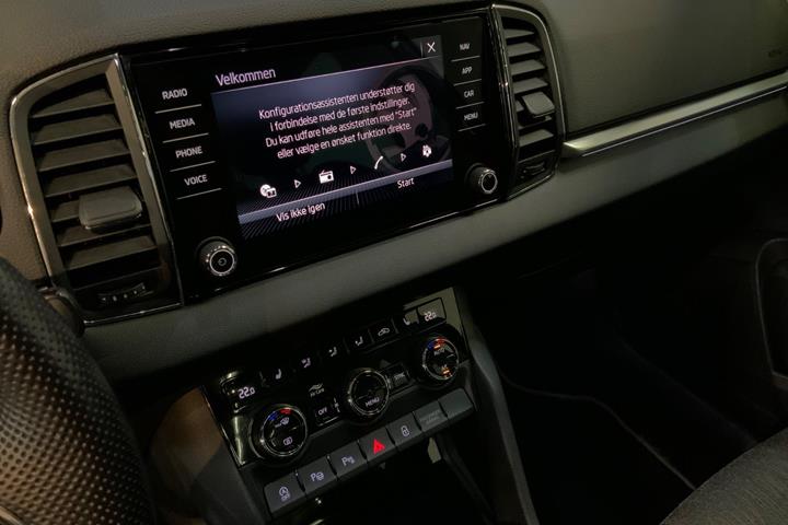 Grå Skoda Karoq fra 2021