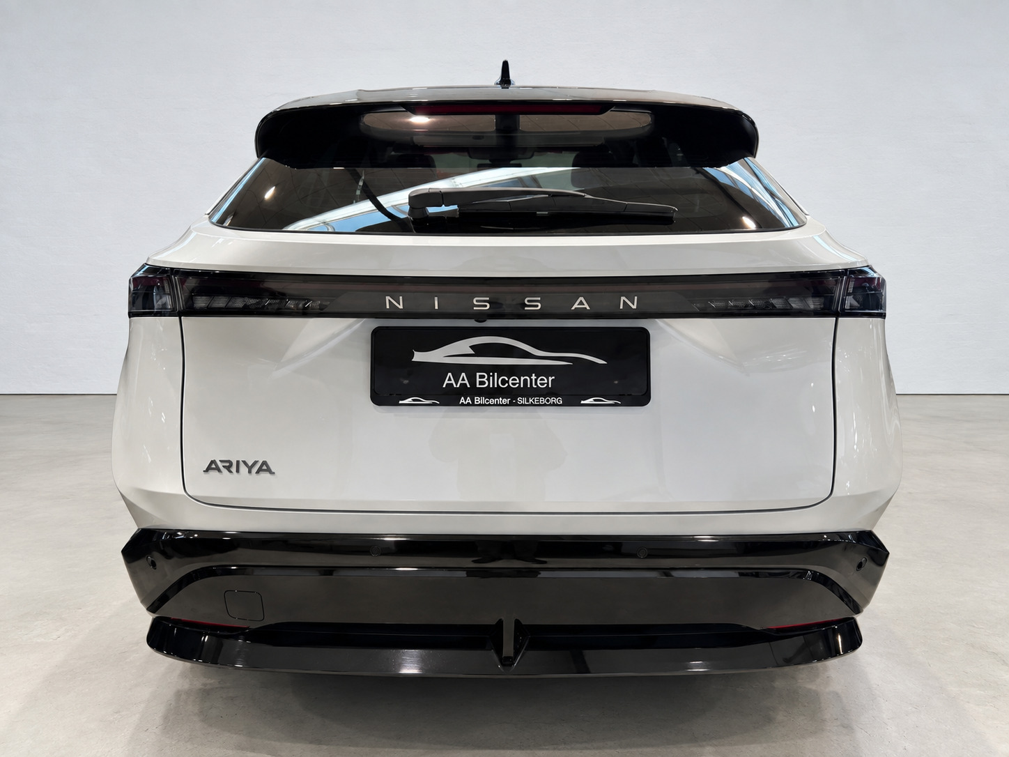 Hvid Nissan Ariya fra 2024