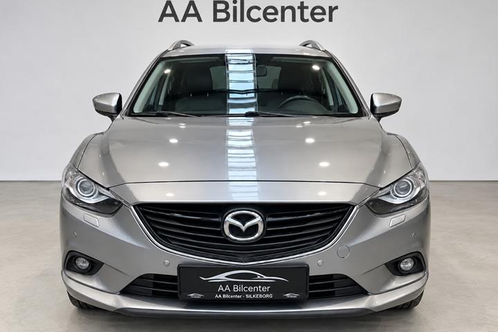 Grå Mazda 6 fra 2013