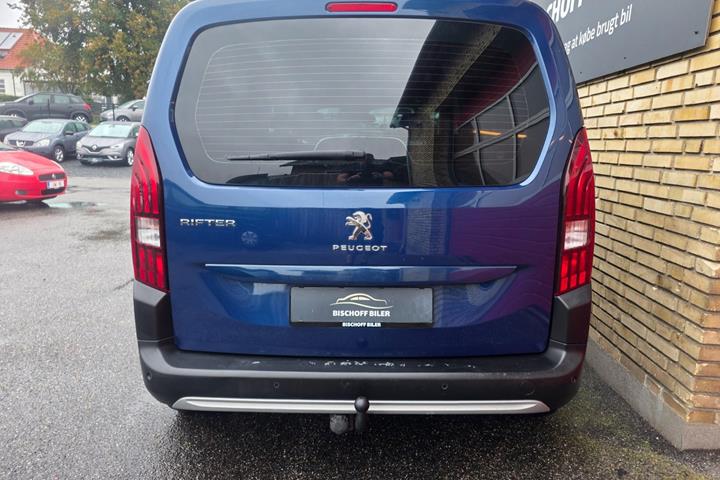 Blå Peugeot Rifter fra 2020
