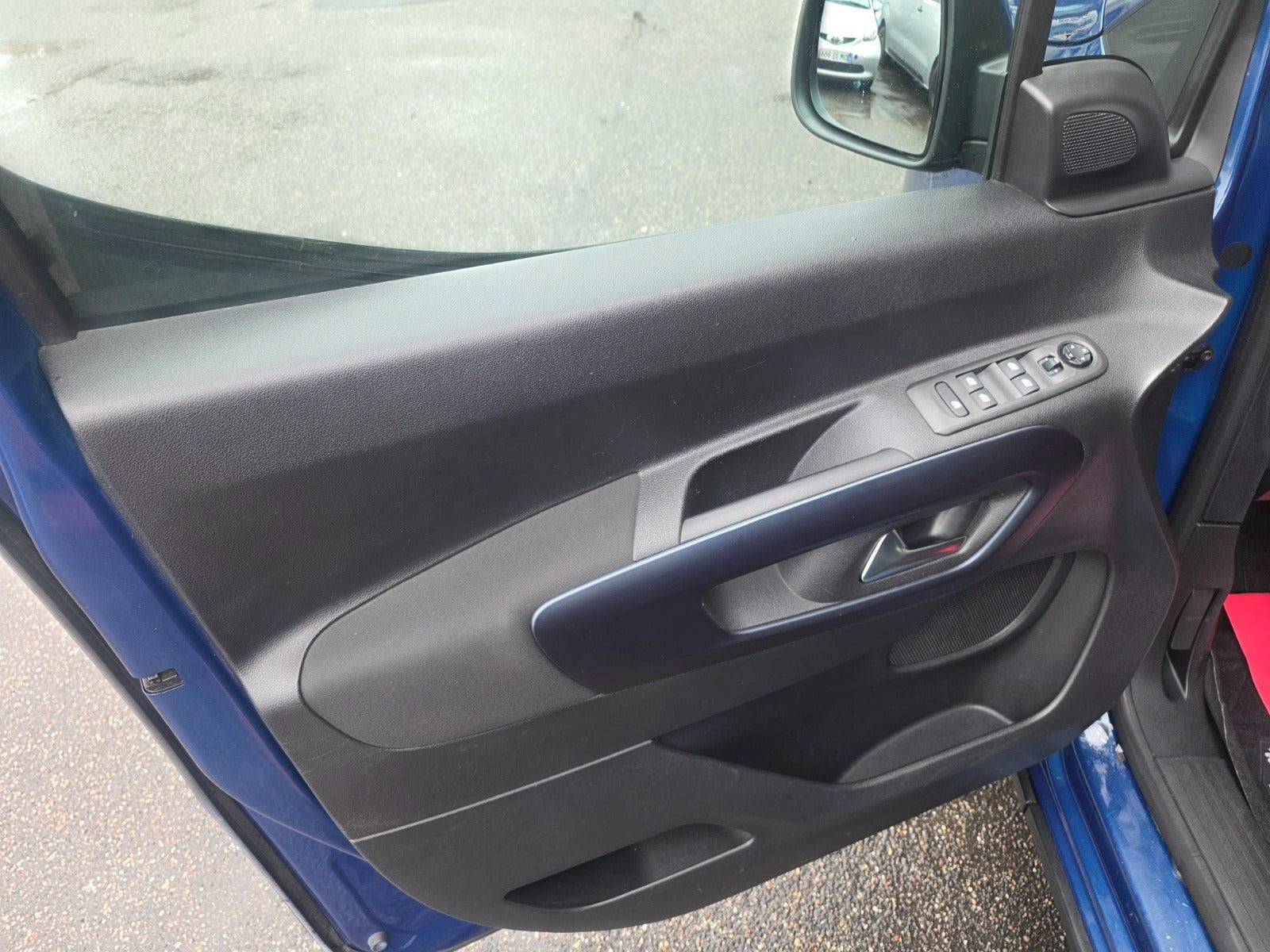 Blå Peugeot Rifter fra 2020