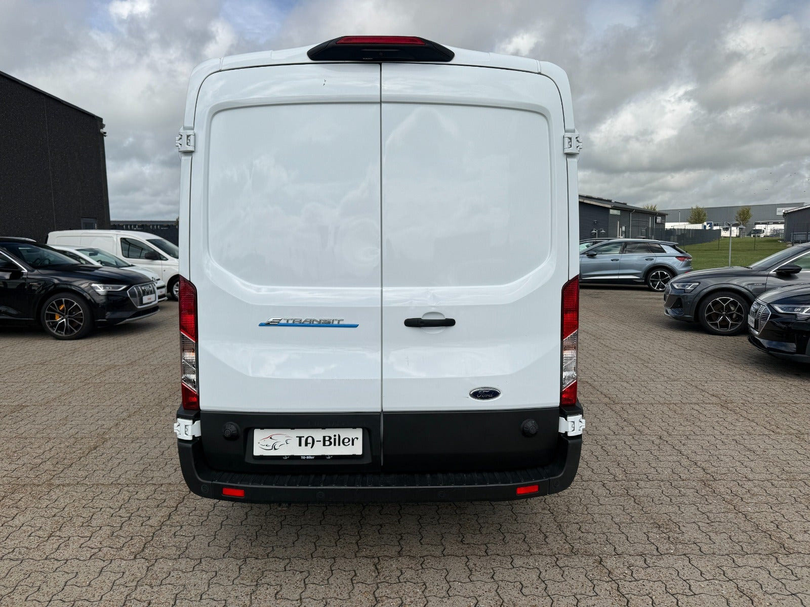 Hvid Ford E-Transit 350 L3 Van fra 2023