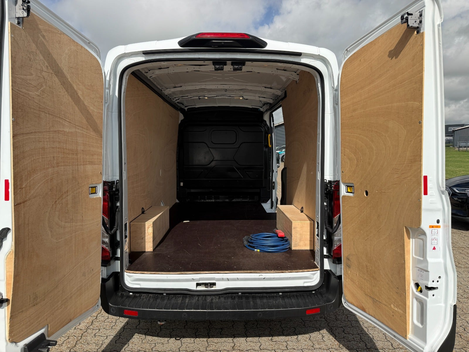 Hvid Ford E-Transit 350 L3 Van fra 2023