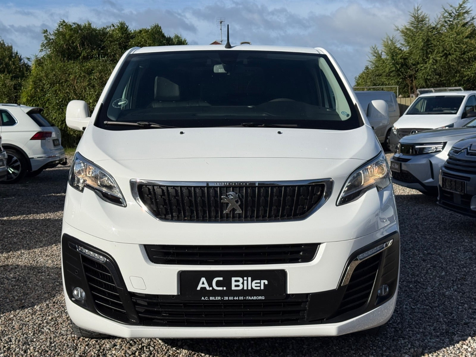 Hvid Peugeot Expert fra 2018