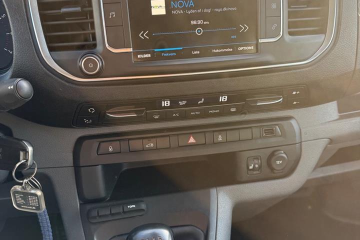 Hvid Peugeot Expert fra 2018