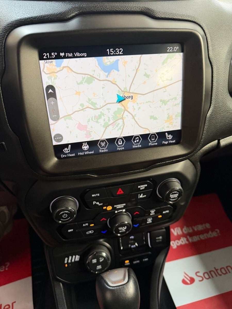 Orange Jeep Renegade fra 2022