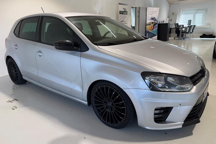 Sølv VW Polo fra 2015