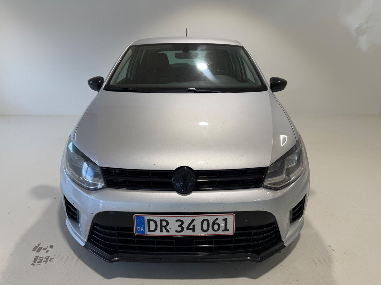 Sølv VW Polo fra 2015