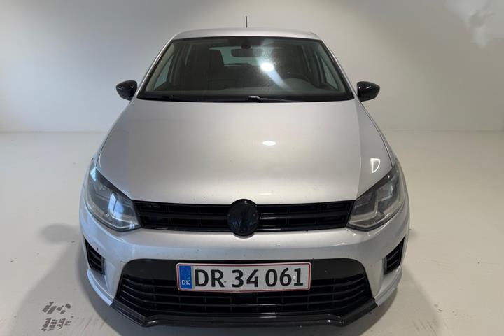 Sølv VW Polo fra 2015
