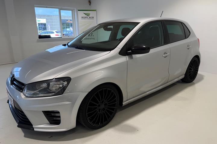 Sølv VW Polo fra 2015