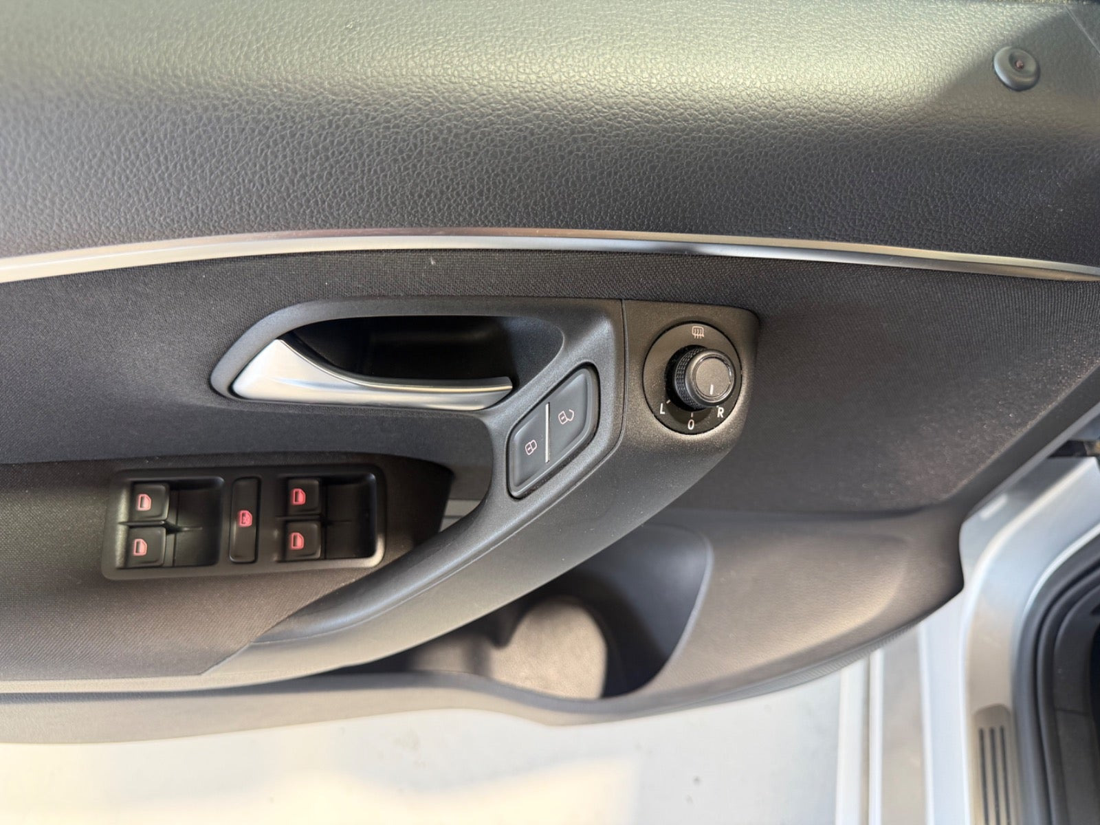 Sølv VW Polo fra 2015