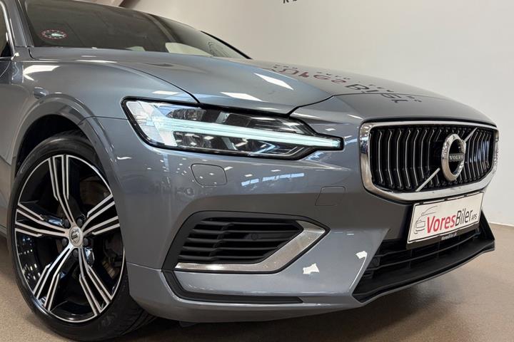 Sølv Volvo V60 fra 2021