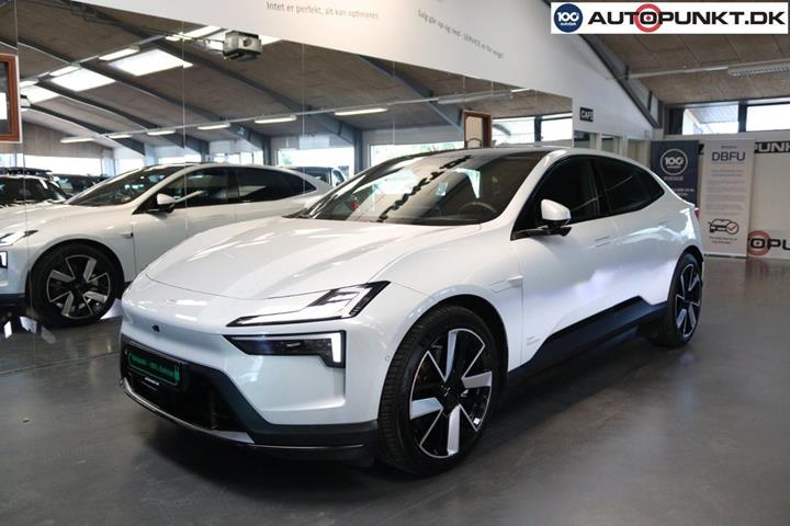 Hvid Polestar 4 fra 2025