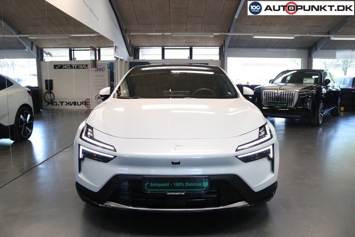 Hvid Polestar 4 fra 2025