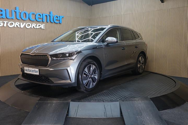 Grå Skoda Enyaq fra 2024