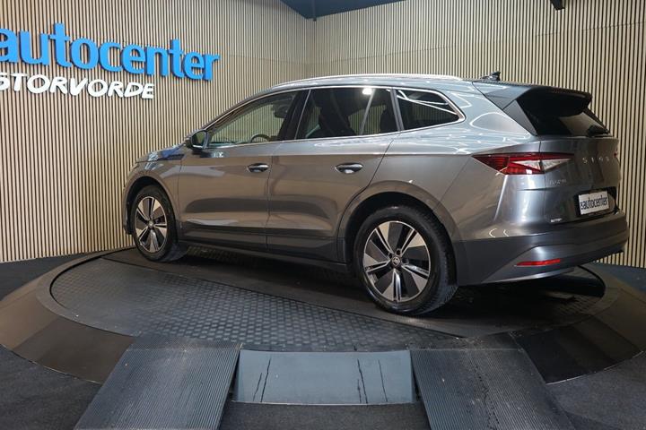 Grå Skoda Enyaq fra 2024