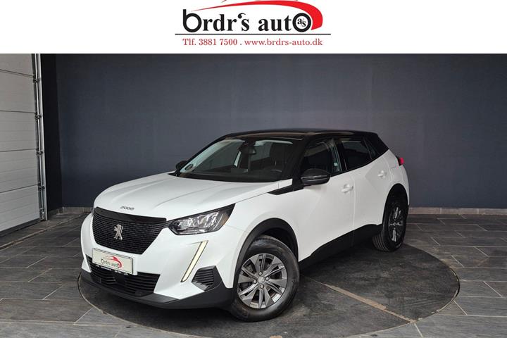 Hvid Peugeot 2008 fra 2021 set udefra