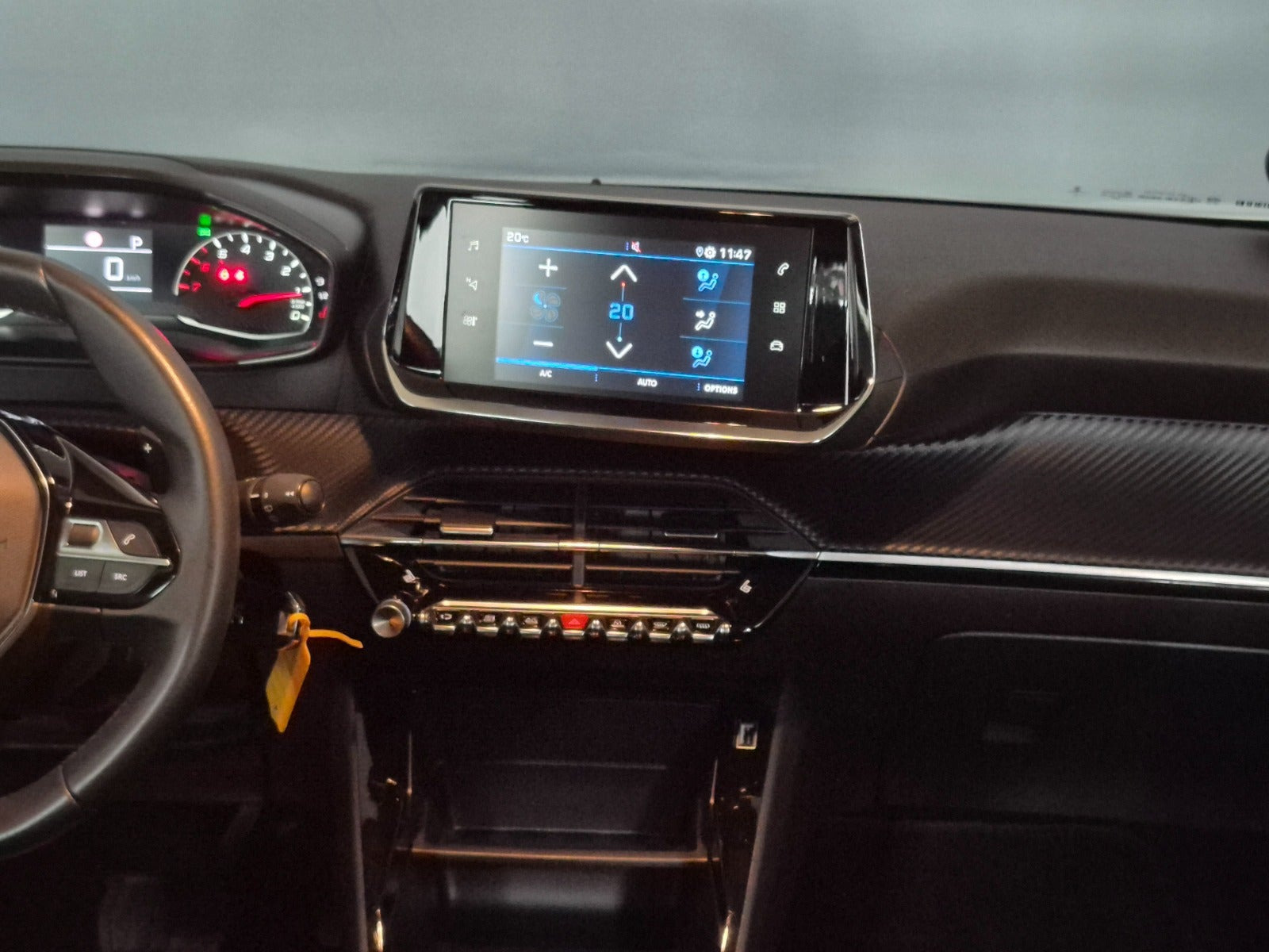 Hvid Peugeot 2008 fra 2021