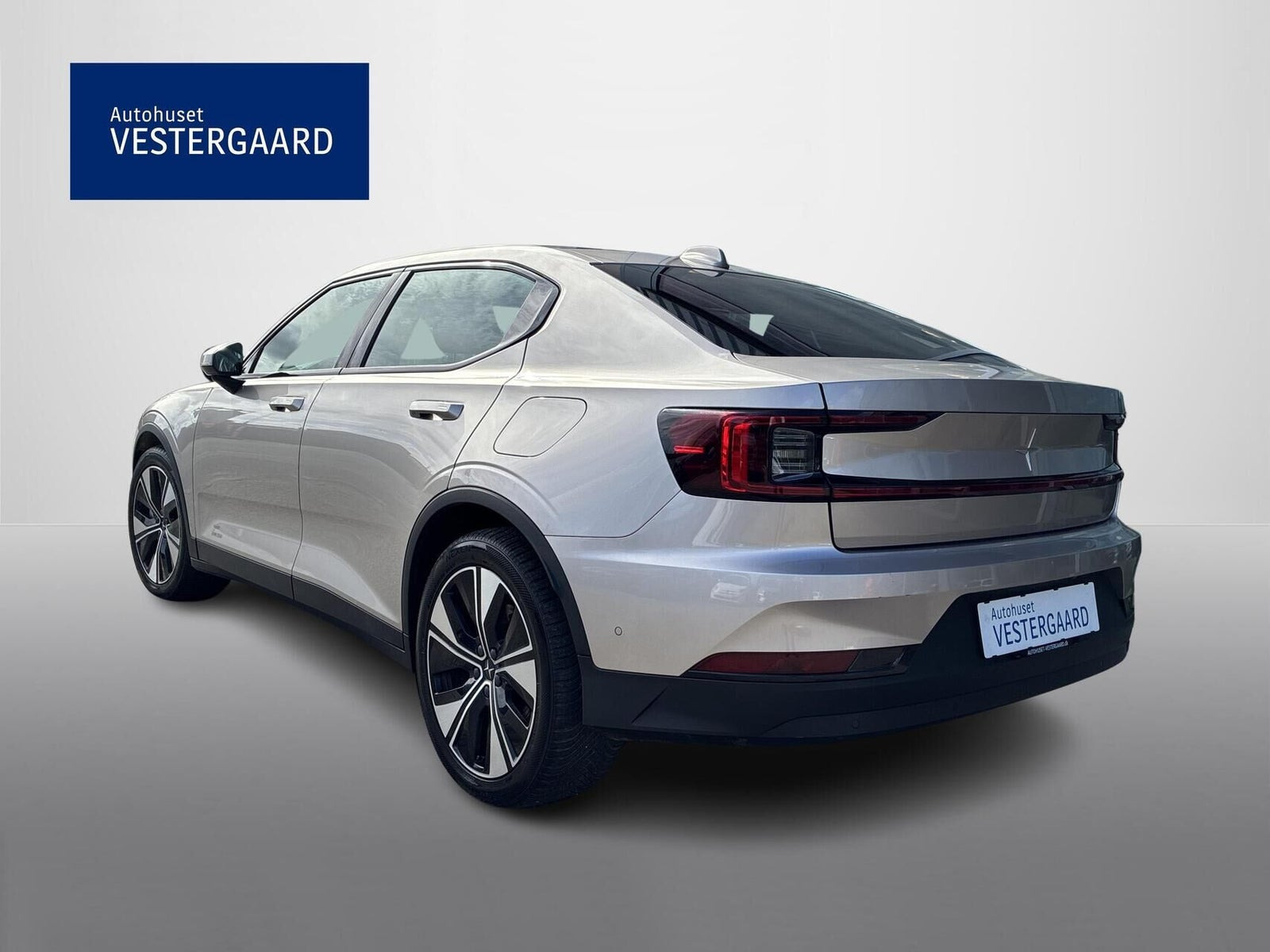 Orange Polestar 2 fra 2024