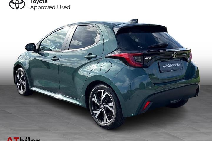 Grøn Toyota Yaris fra 2025