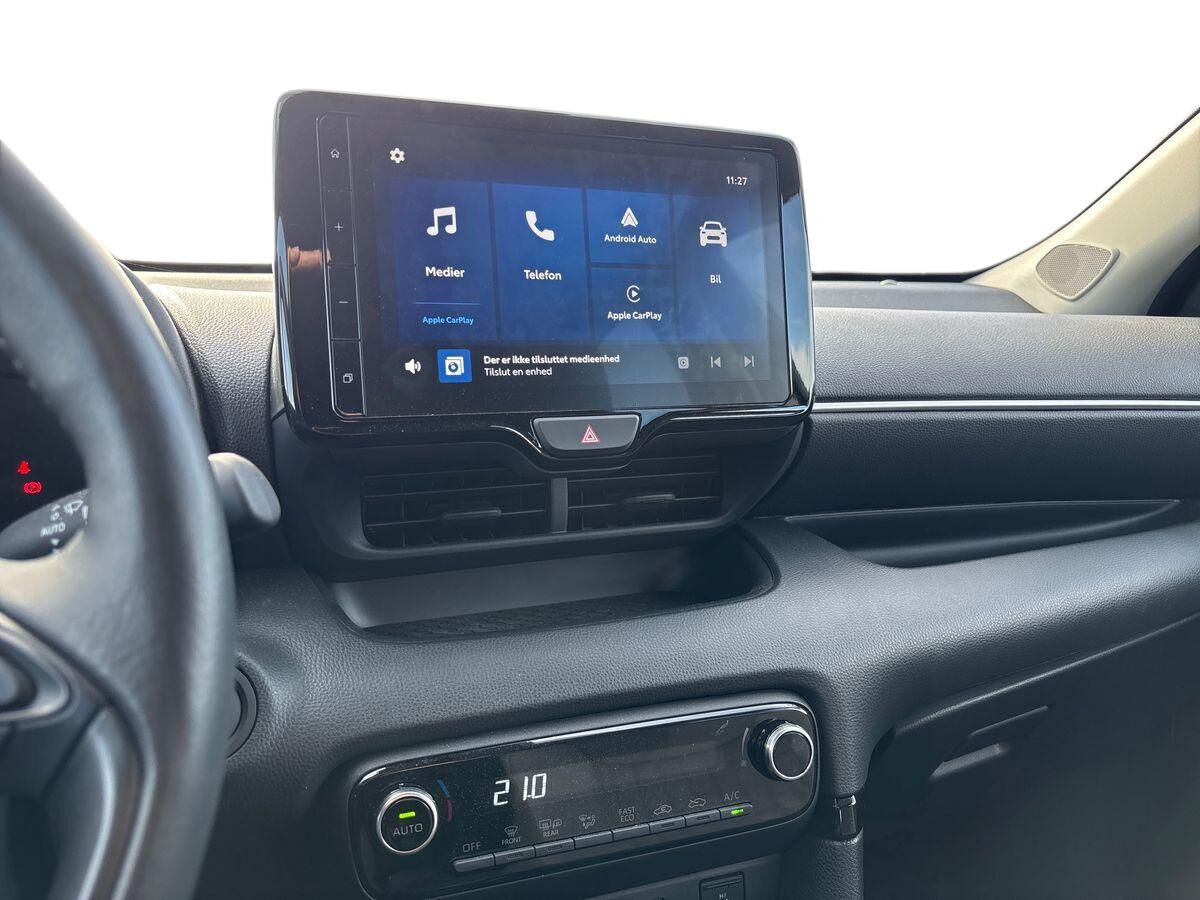 Grøn Toyota Yaris fra 2025