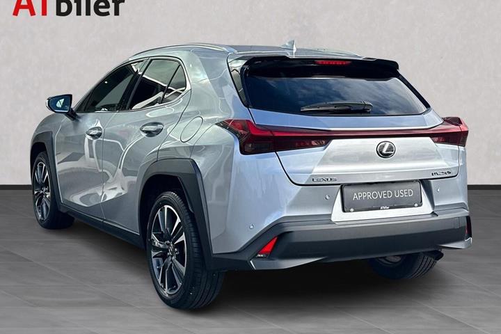 undefined Lexus UX fra 2023 set udefra