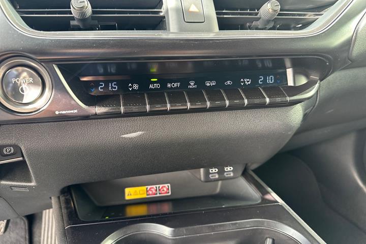 undefined Lexus UX fra 2023 set indefra