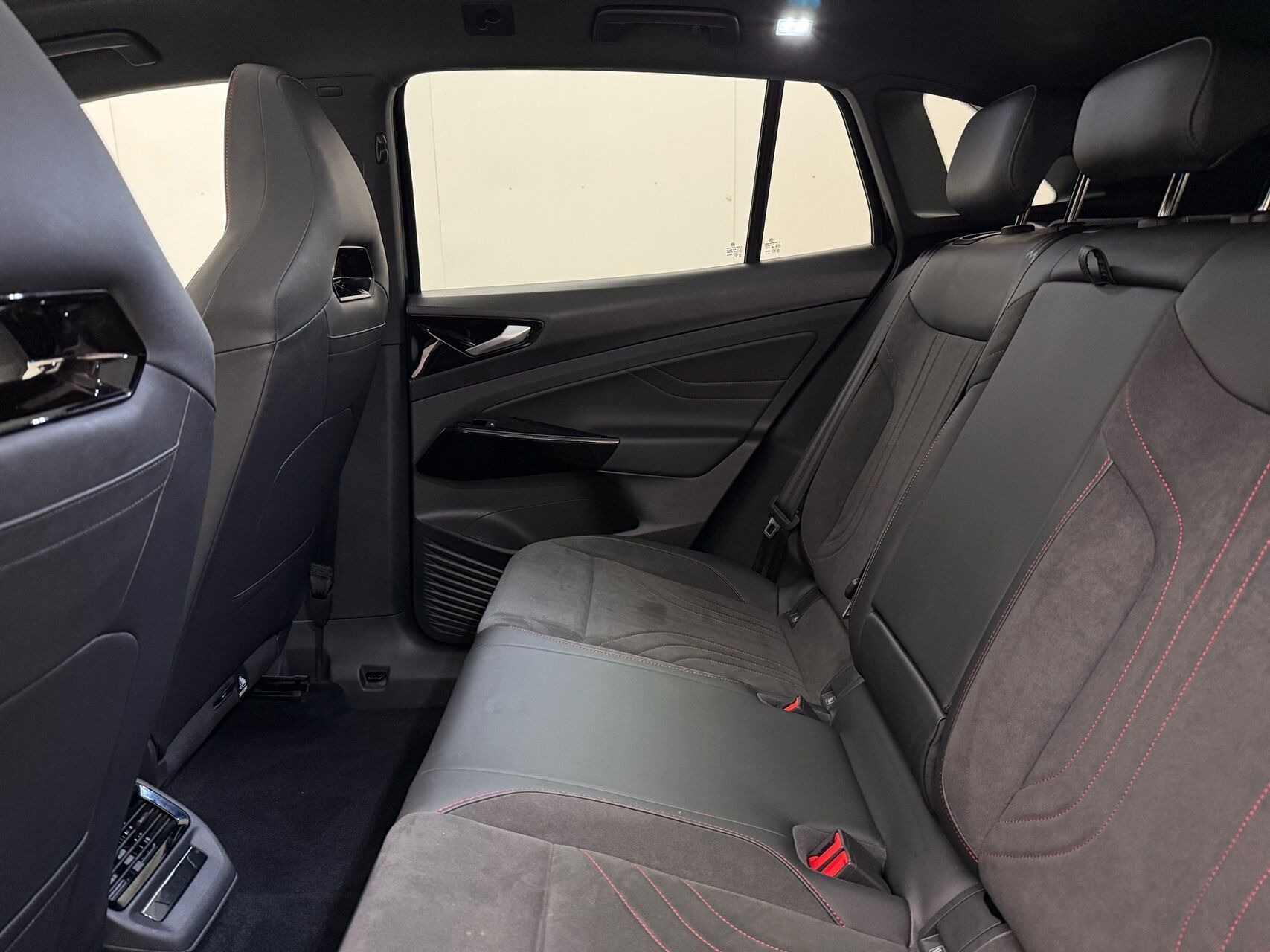 Sort VW ID.4 fra 2023