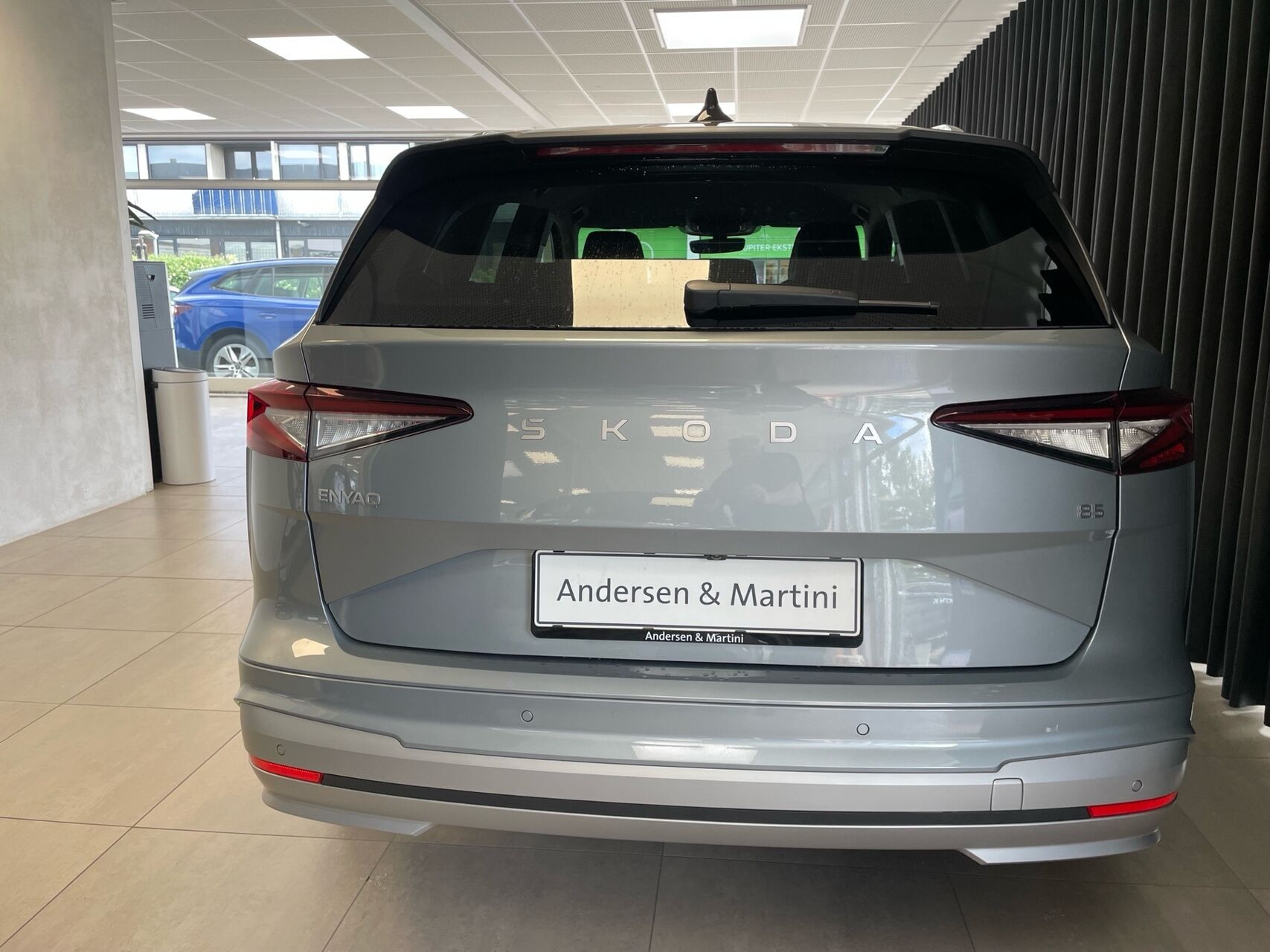 Grå Skoda Enyaq fra 2026