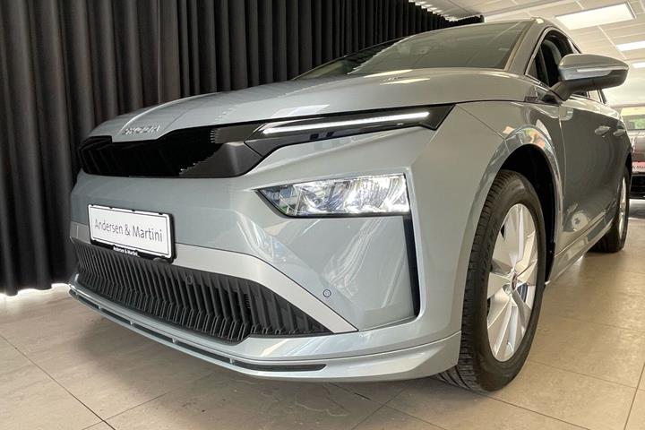 Grå Skoda Enyaq fra 2026
