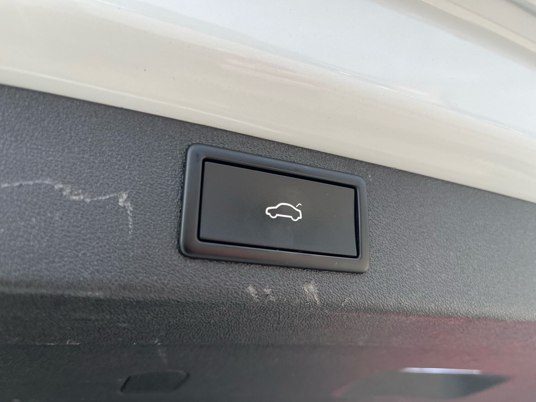 Hvid Skoda Enyaq fra 2022