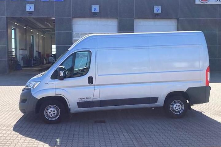 Sølv Fiat Ducato fra 2017
