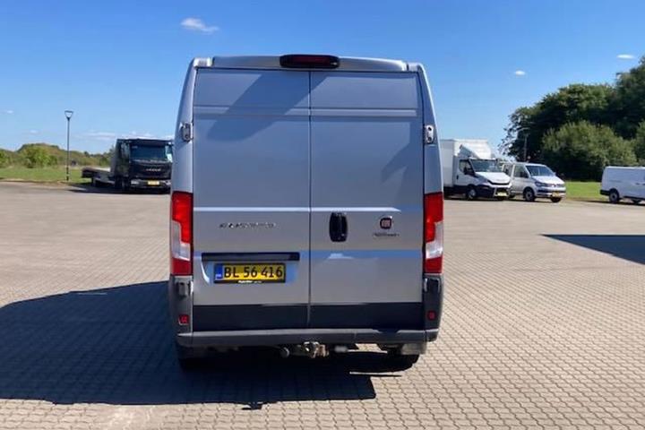 Sølv Fiat Ducato fra 2017