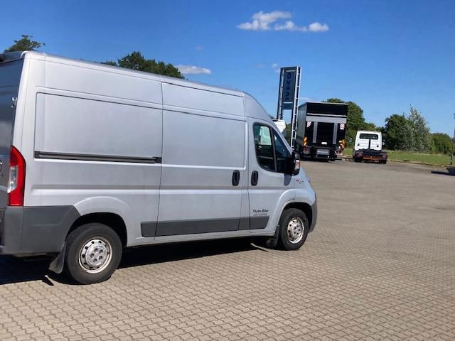 Sølv Fiat Ducato fra 2017