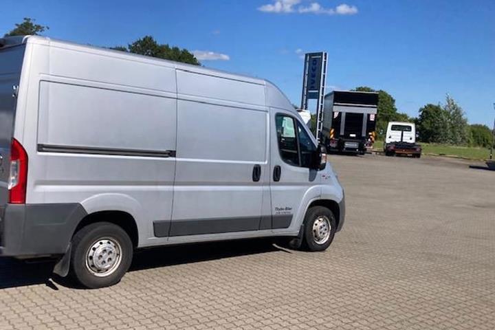 Sølv Fiat Ducato fra 2017