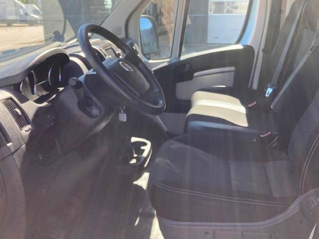 Sølv Fiat Ducato fra 2017