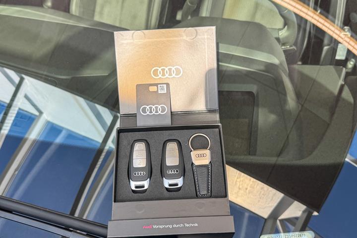 Sort Audi Q4 fra 2025