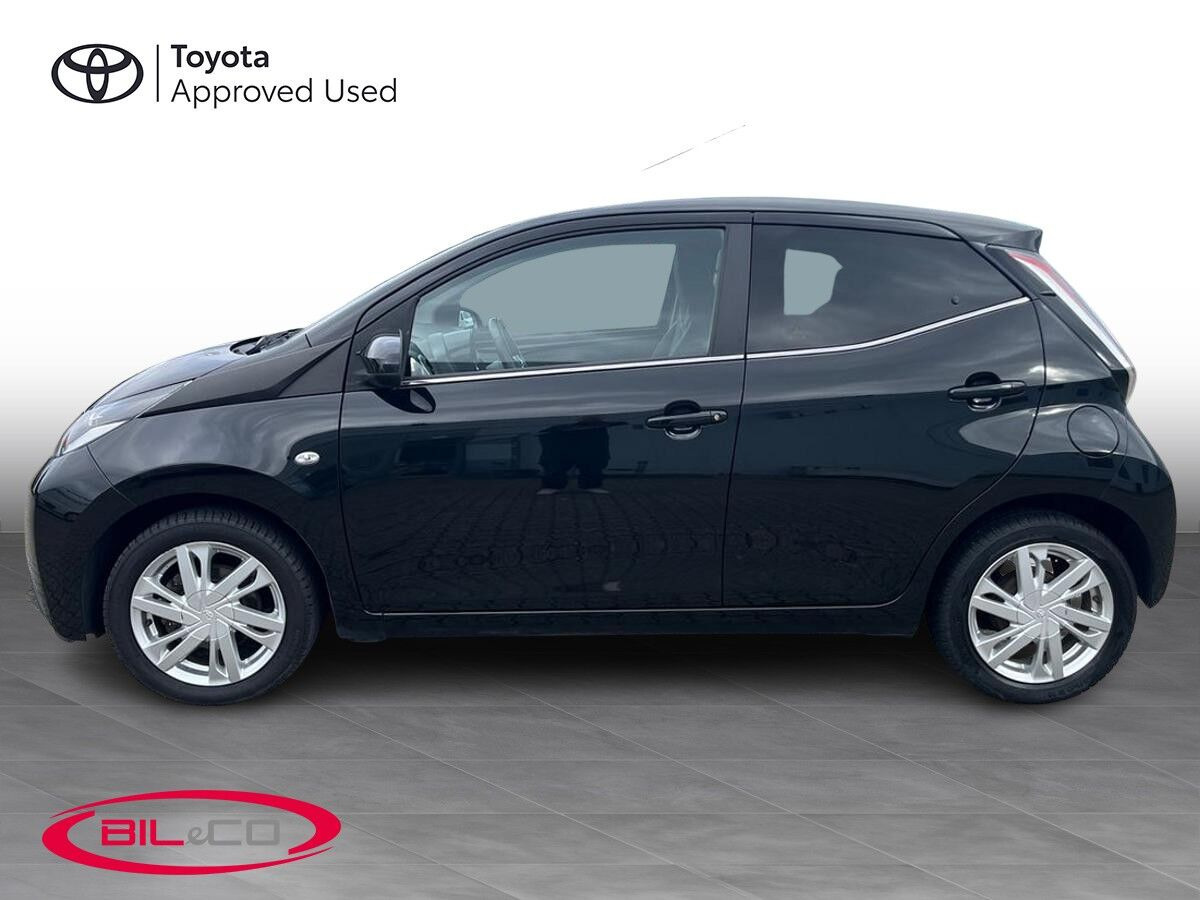 Sort Toyota Aygo fra 2017