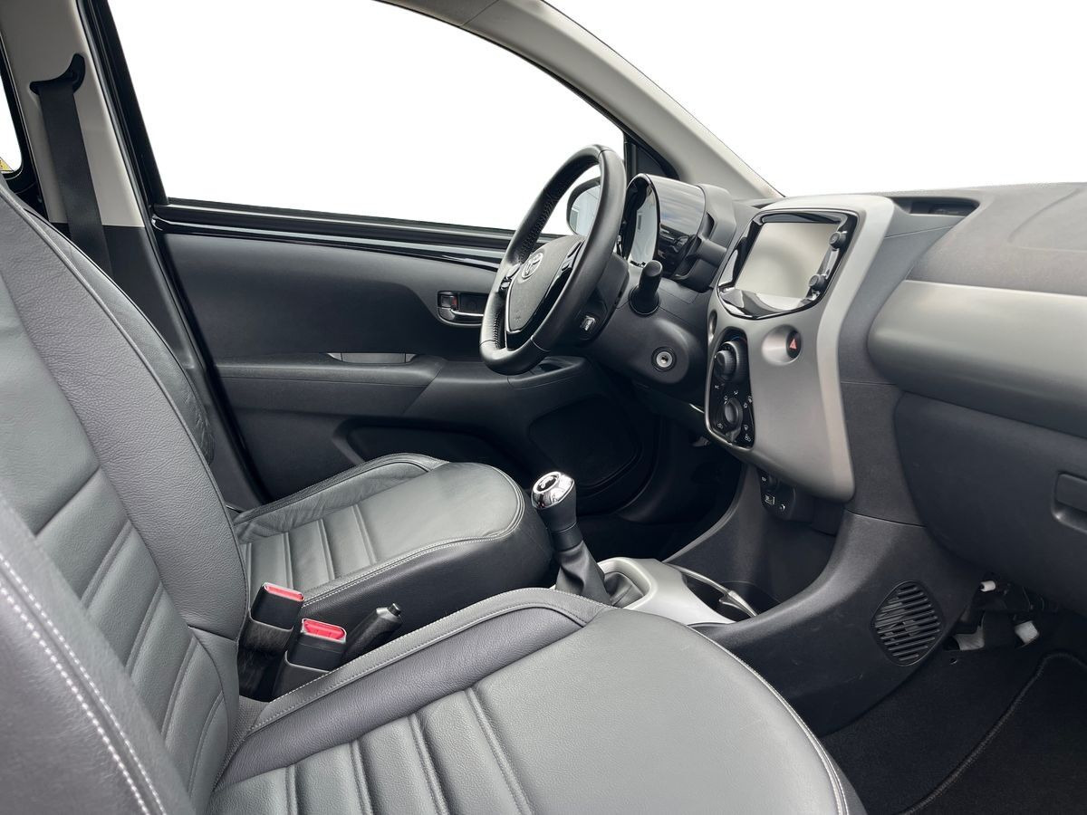 Sort Toyota Aygo fra 2017